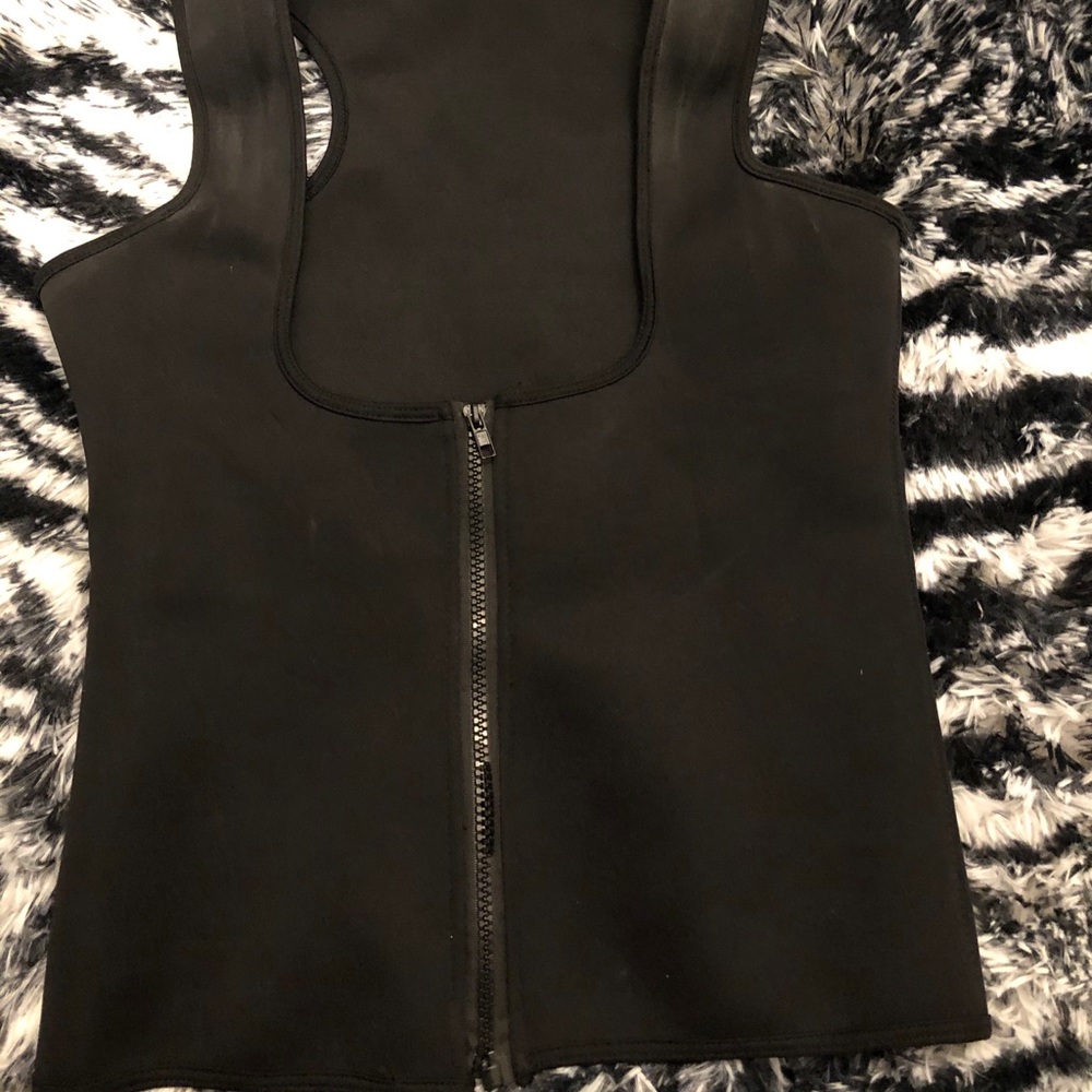 Neoprene zip up racer back cincher